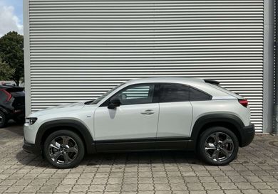 Mazda MX-30, 2023