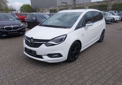 Opel Zafira Tourer, 2017