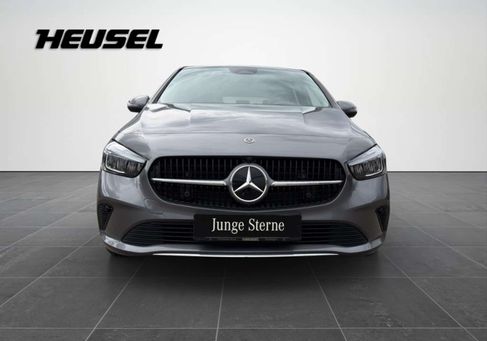 Mercedes-Benz B 180, 2025