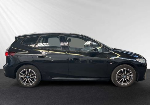 BMW 220, 2024 2