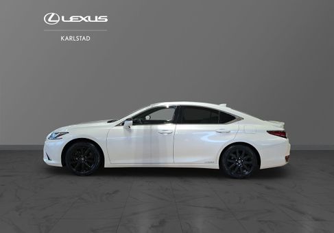 Lexus ES, 2022