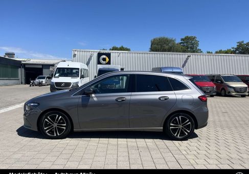 Mercedes-Benz B 220, 2025 2