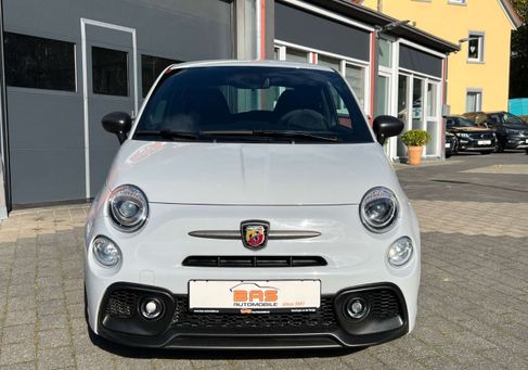 Abarth 695, 2022