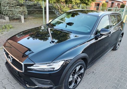 Volvo V60 Cross Country, 2019