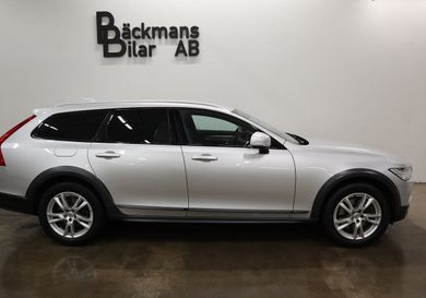 Volvo V90 Cross Country, 2018
