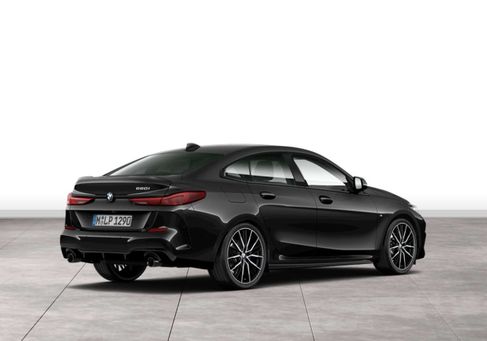 BMW 220, 2022 3