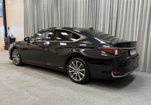 Lexus ES, 2019