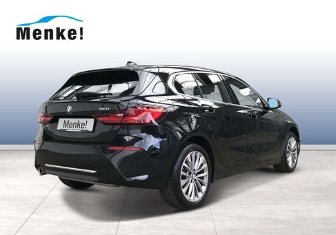BMW 118, 2021