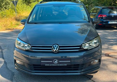 Volkswagen Touran, 2021 3