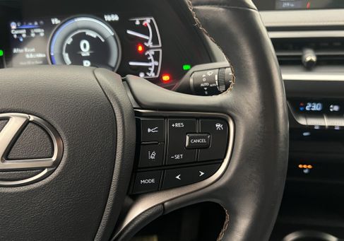 Lexus UX, 2022