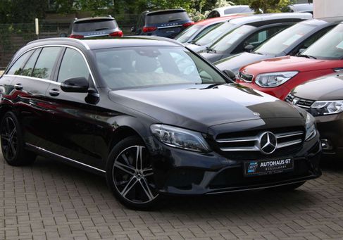 Mercedes-Benz C 300, 2021