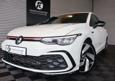 Volkswagen Golf, 2022