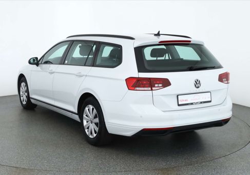Volkswagen Passat Variant, 2023 3