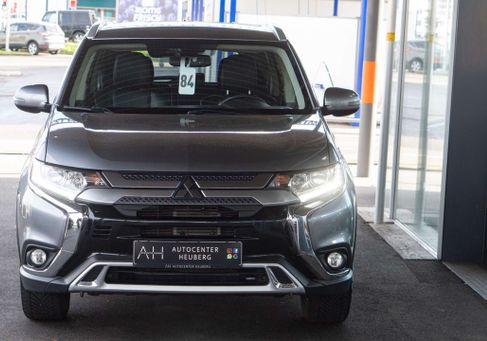 Mitsubishi Outlander, 2022