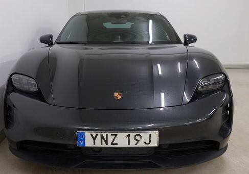 Porsche Taycan, 2020