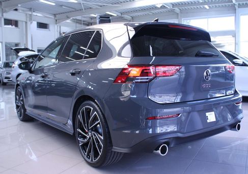 Volkswagen Golf, 2021