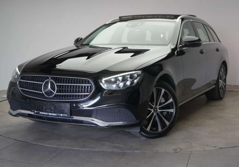 Mercedes-Benz E 300, 2023 3