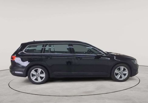 Volkswagen Passat, 2023
