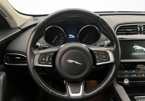 Jaguar F-Pace, 2019