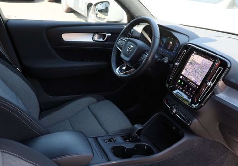 Volvo XC40, 2024 3