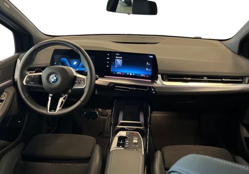 BMW 225 Active Tourer, 2025