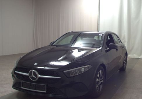 Mercedes-Benz A 180, 2023