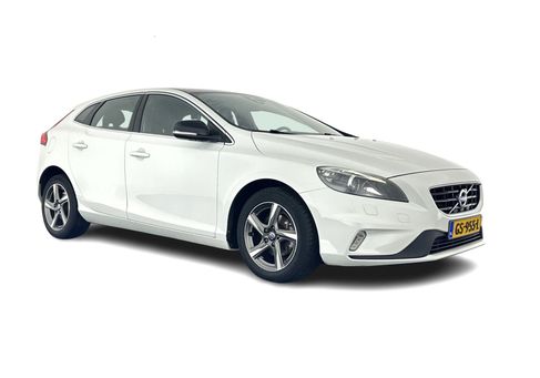 Volvo V40, 2015