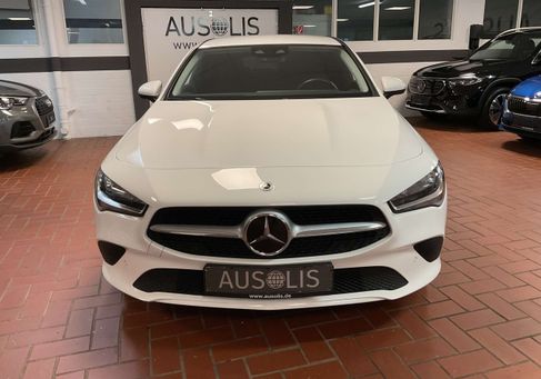 Mercedes-Benz CLA 180, 2022