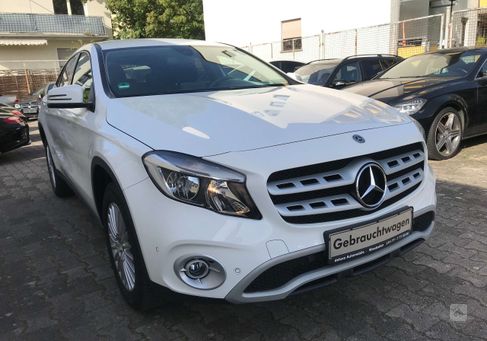 Mercedes-Benz GLA 220, 2018