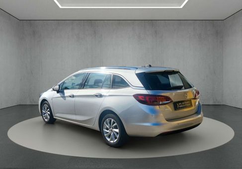 Opel Astra, 2021