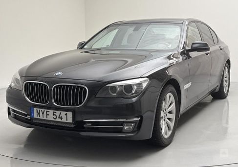 BMW 730, 2014