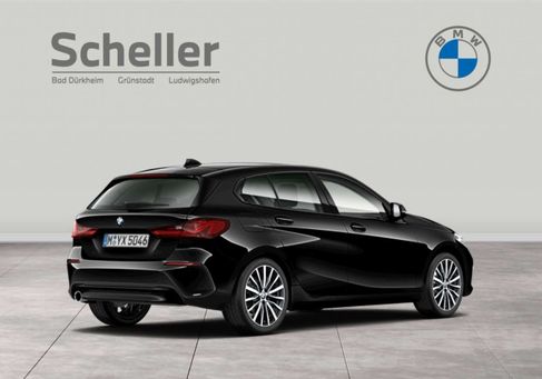 BMW 118, 2023