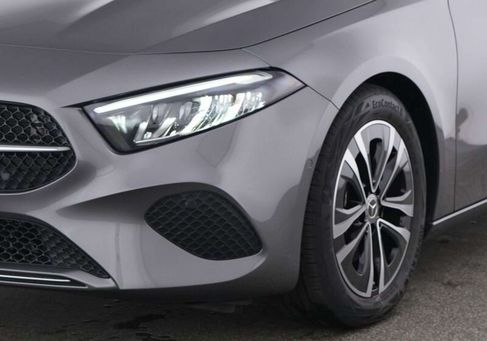 Mercedes-Benz A 180, 2025