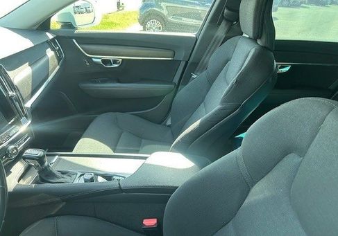 Volvo V90 Cross Country, 2019