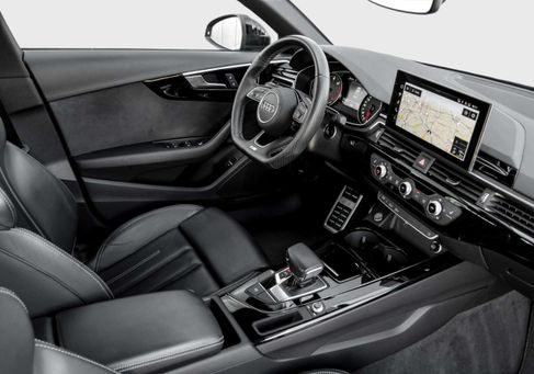Audi A4, 2023