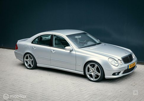 Mercedes-Benz E 320, 2002