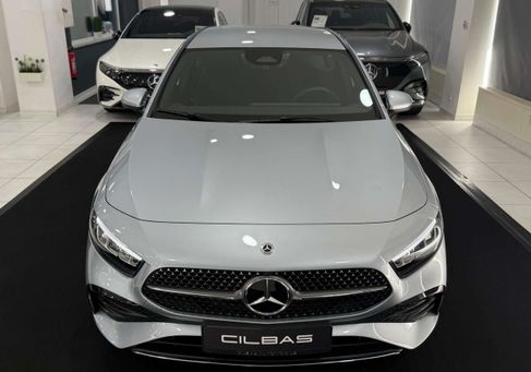 Mercedes-Benz A 200, 2025