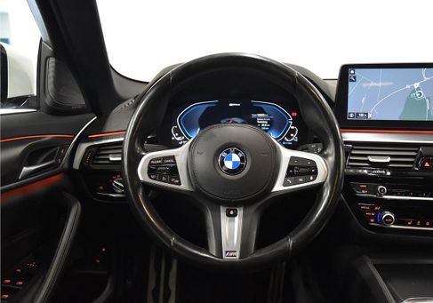 BMW 530, 2021