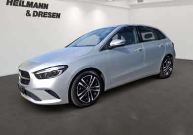 Mercedes-Benz B 180, 2023