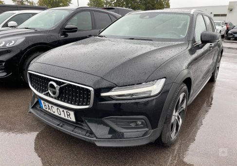 Volvo V60 Cross Country, 2022