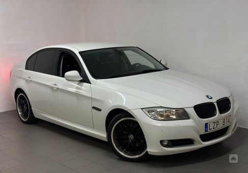 BMW 318, 2011