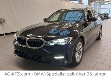 BMW 318, 2022