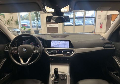 BMW 318, 2022