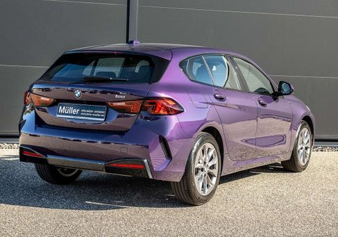 BMW 120, 2025 3