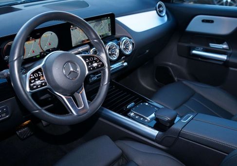 Mercedes-Benz GLA 250, 2021