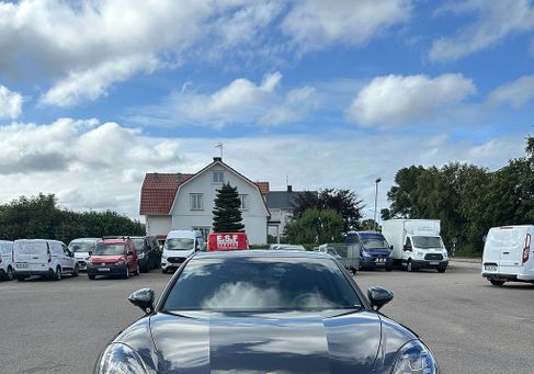 Porsche Panamera, 2023