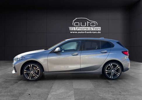 BMW 118, 2022