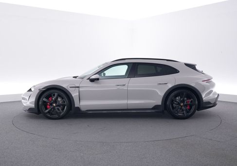 Porsche Taycan, 2022