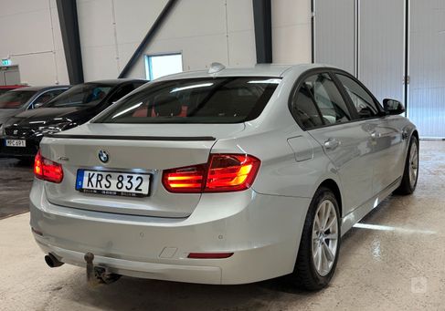 BMW 320, 2013