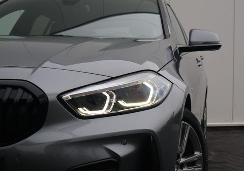 BMW 118, 2022